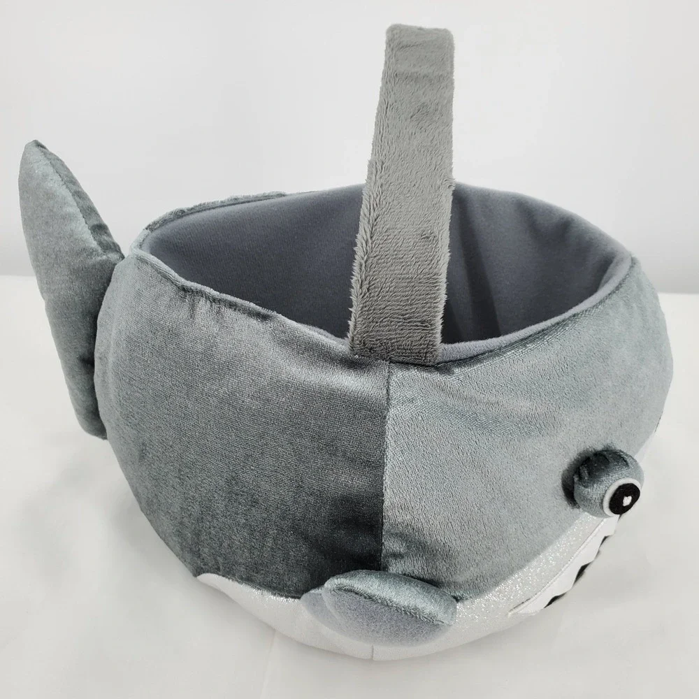 Hyde and Eek! Boutique Kids' Plush Shark Trick-or-Treat Bling Basket New‎